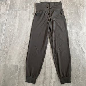 Daily Jogger by Vuori